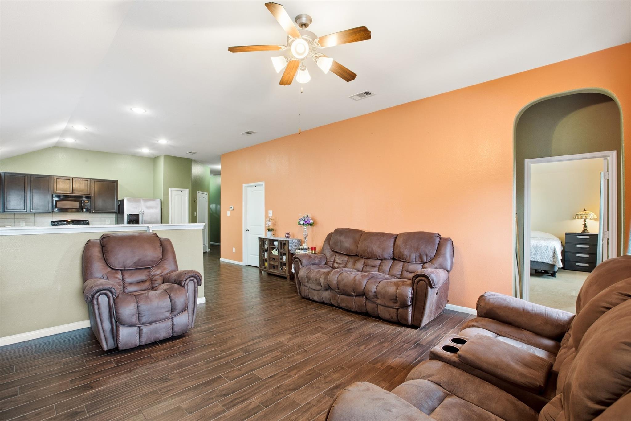 2315 Shady Tree Lane