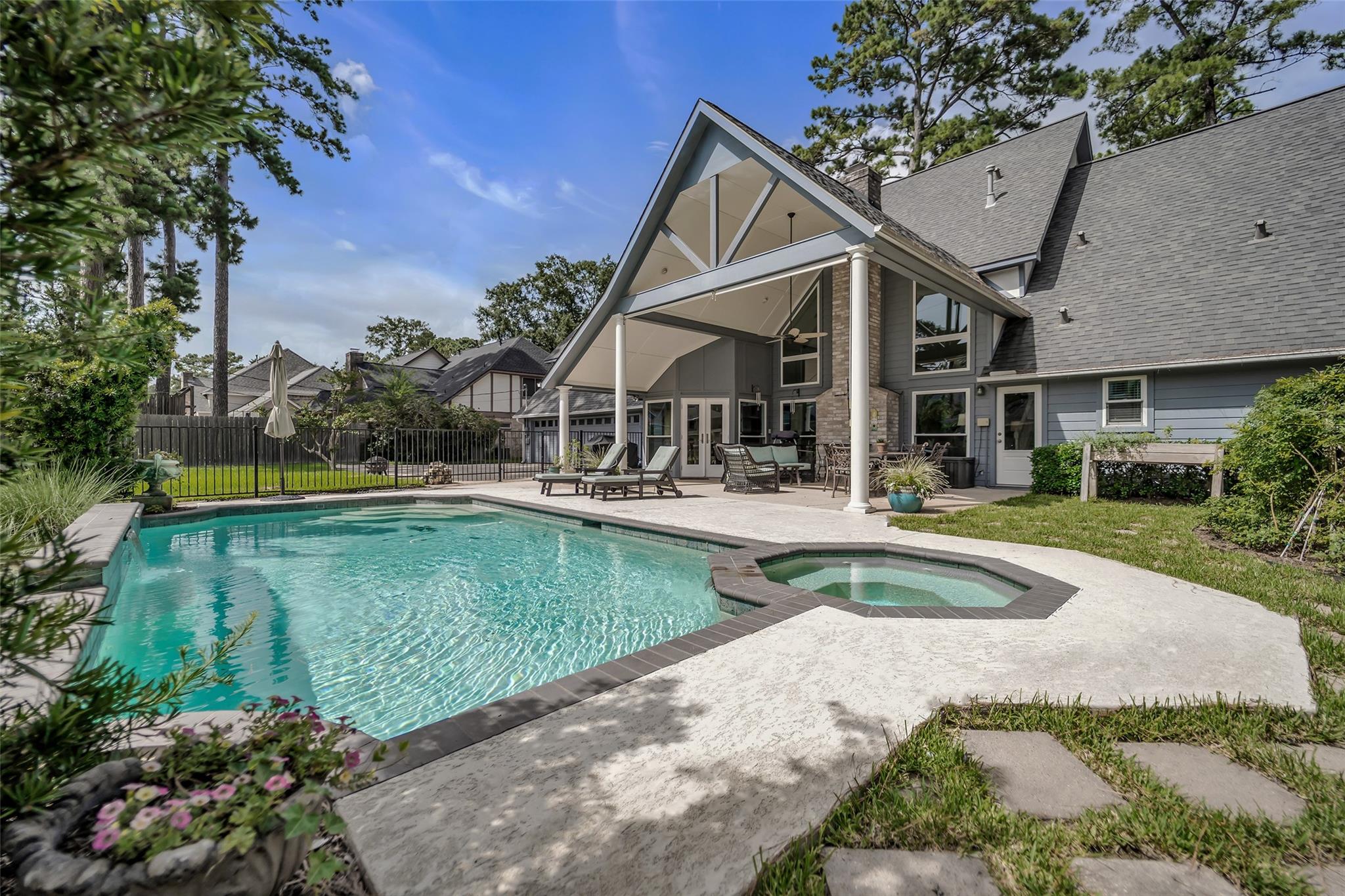 8018 Northbridge Drive