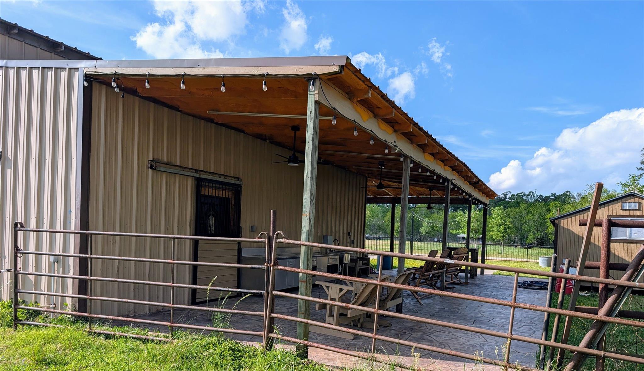 1639 Country Oaks Drive