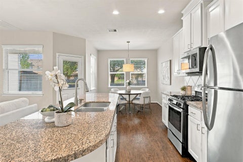 Townhouse For Sale - 8323 Lamond Lane<br/> Harris County, Houston, TX 77095