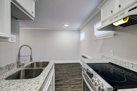 Photo of 3618 Garrott Street #7, Houston, TX 77006 (MLS # 23087674)