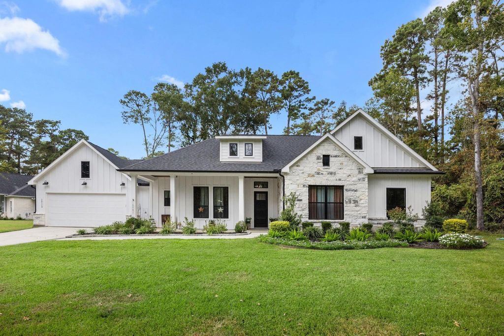 Photo of 15113 Paradise Court, Willis, TX 77318 (MLS # 78687817)