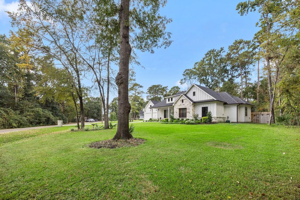 Photo of 15113 Paradise Court, Willis, TX 77318 (MLS # 78687817)