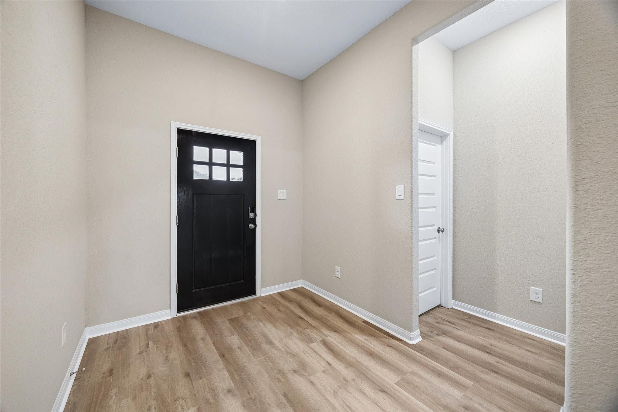 1924 Canyon Live Oak Street