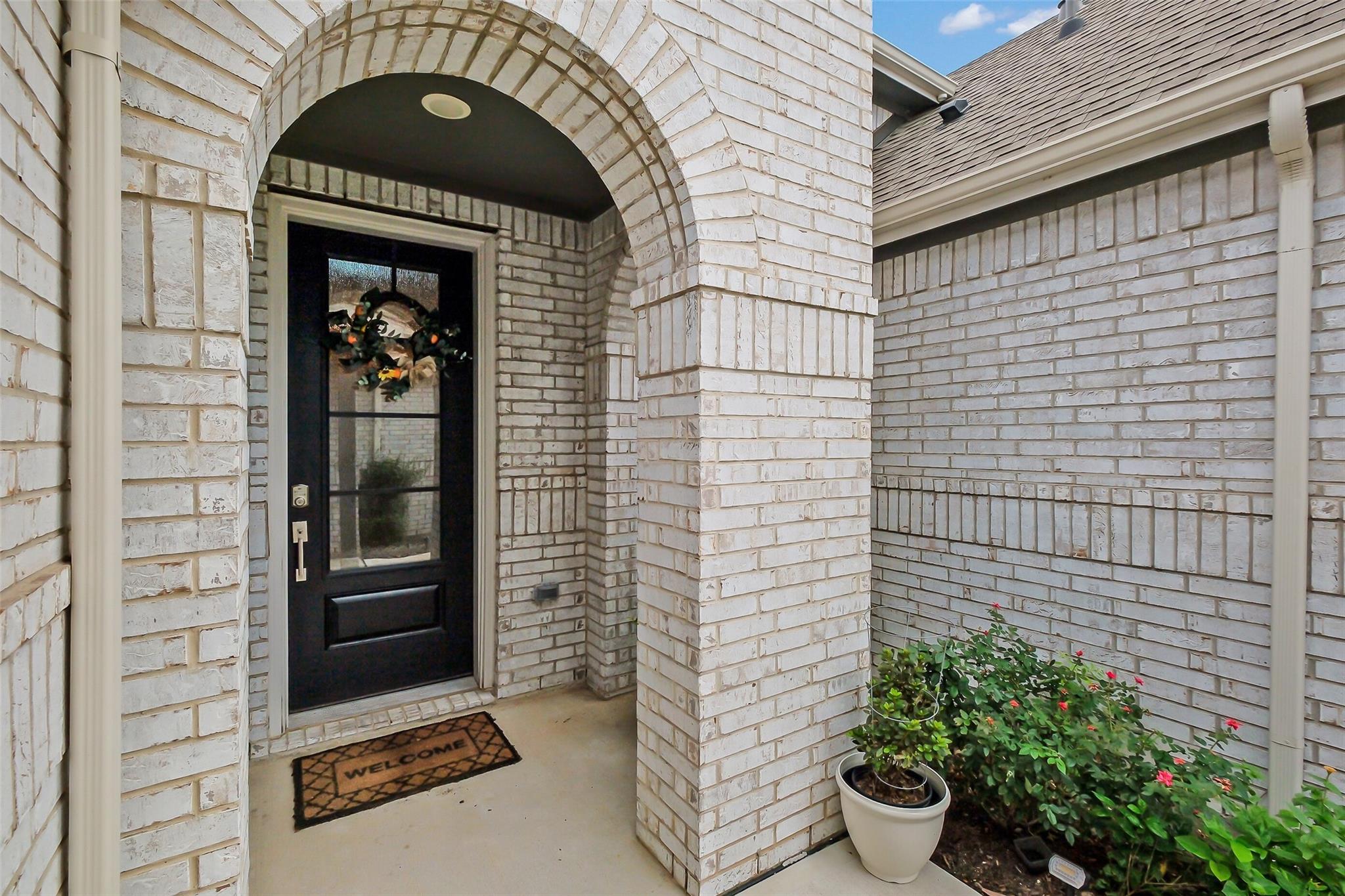 5608 Forest Cove Drive