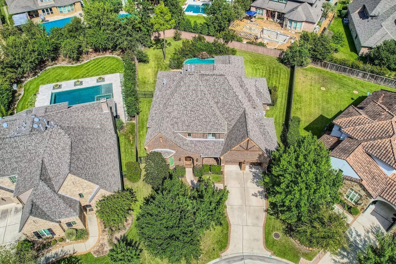 6 Freestone Stream Place