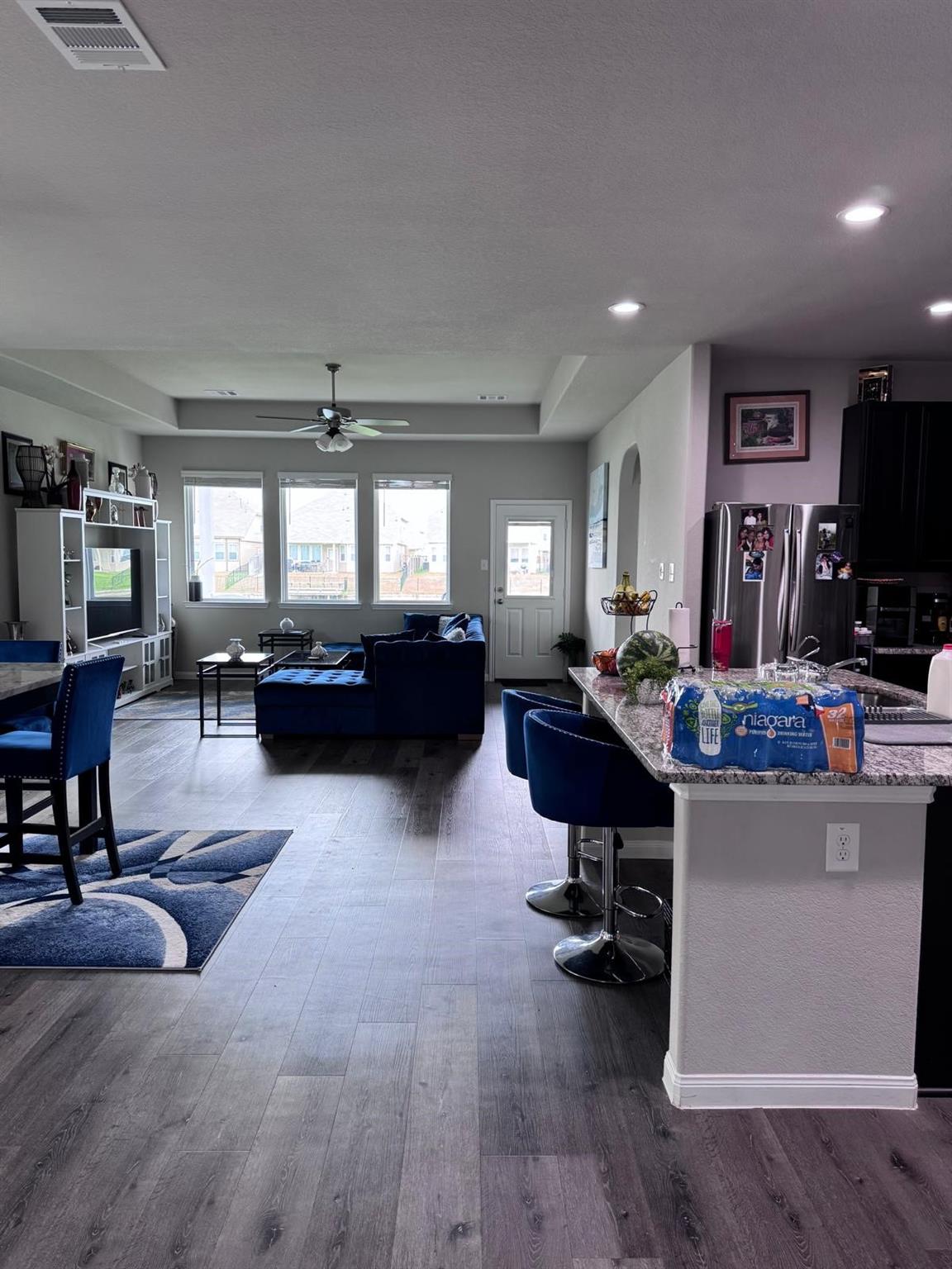 24718 Bastiani Canvas Lane