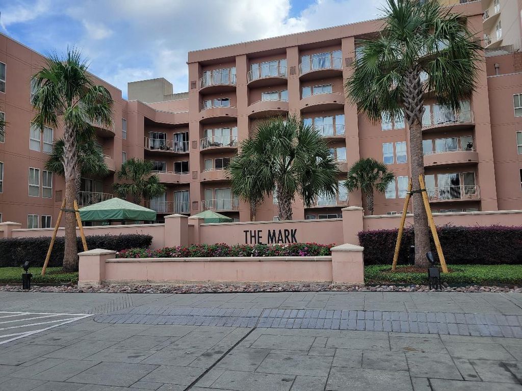 Photo of 3505 Sage Road #211, Houston, TX 77056 (MLS # 29625972)