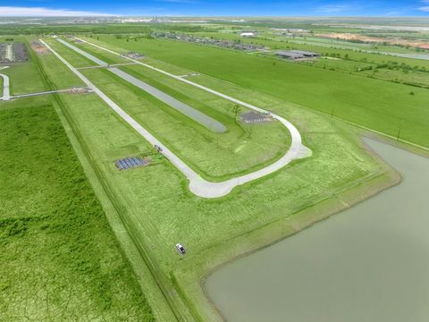 Tiny photo for 12119 Old Fashion Circle, Mont Belvieu, TX 77535 (MLS # 64914012)