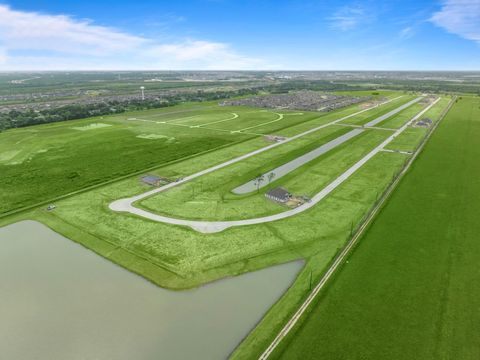 Tiny photo for 12119 Old Fashion Circle, Mont Belvieu, TX 77535 (MLS # 64914012)