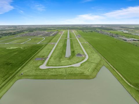 Tiny photo for 12119 Old Fashion Circle, Mont Belvieu, TX 77535 (MLS # 64914012)