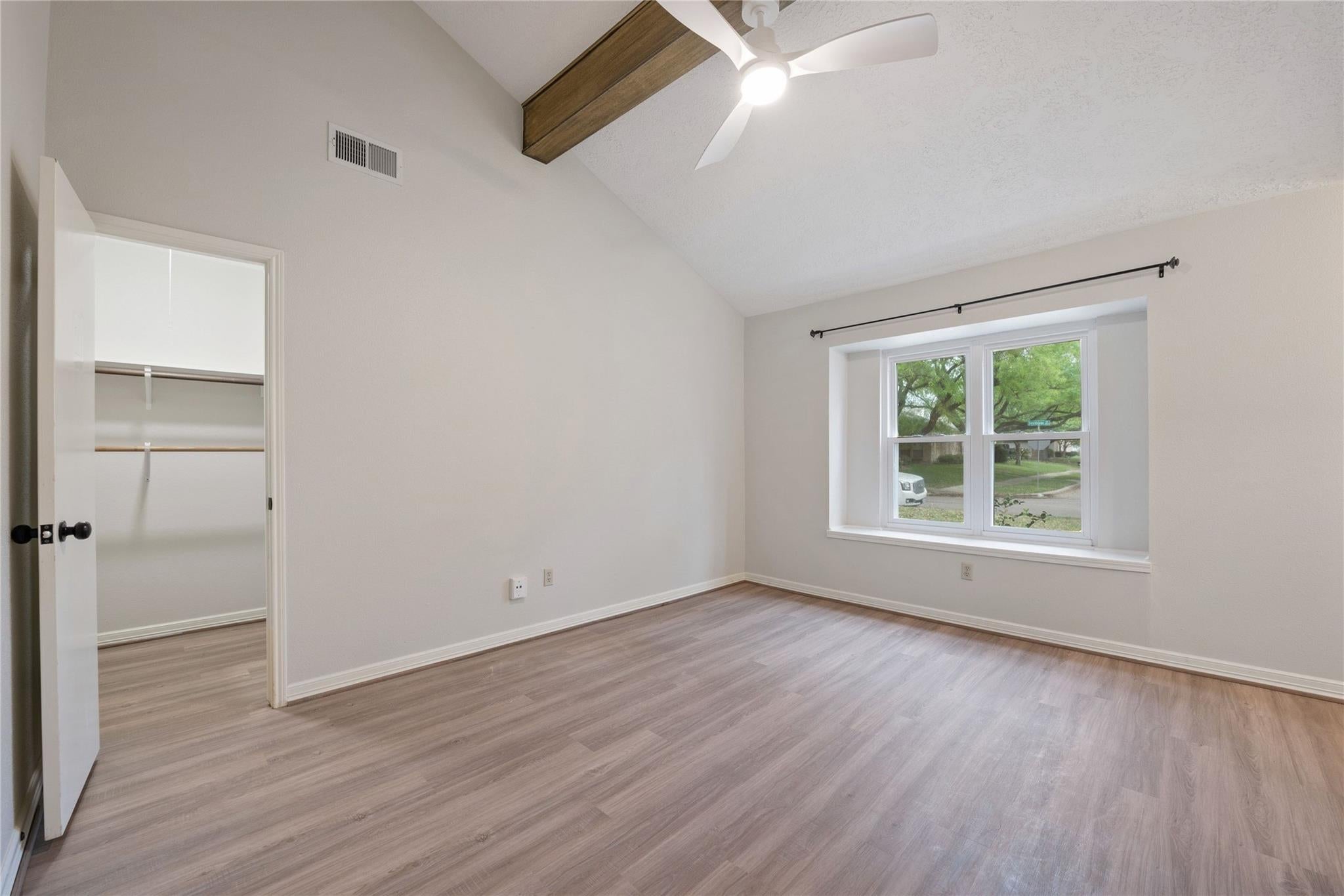 11805 Southlake Drive