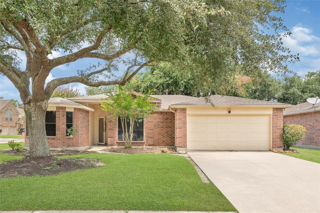 Photo of 4803 Drew Forest Lane, Humble, TX 77346 (MLS # 95823207)