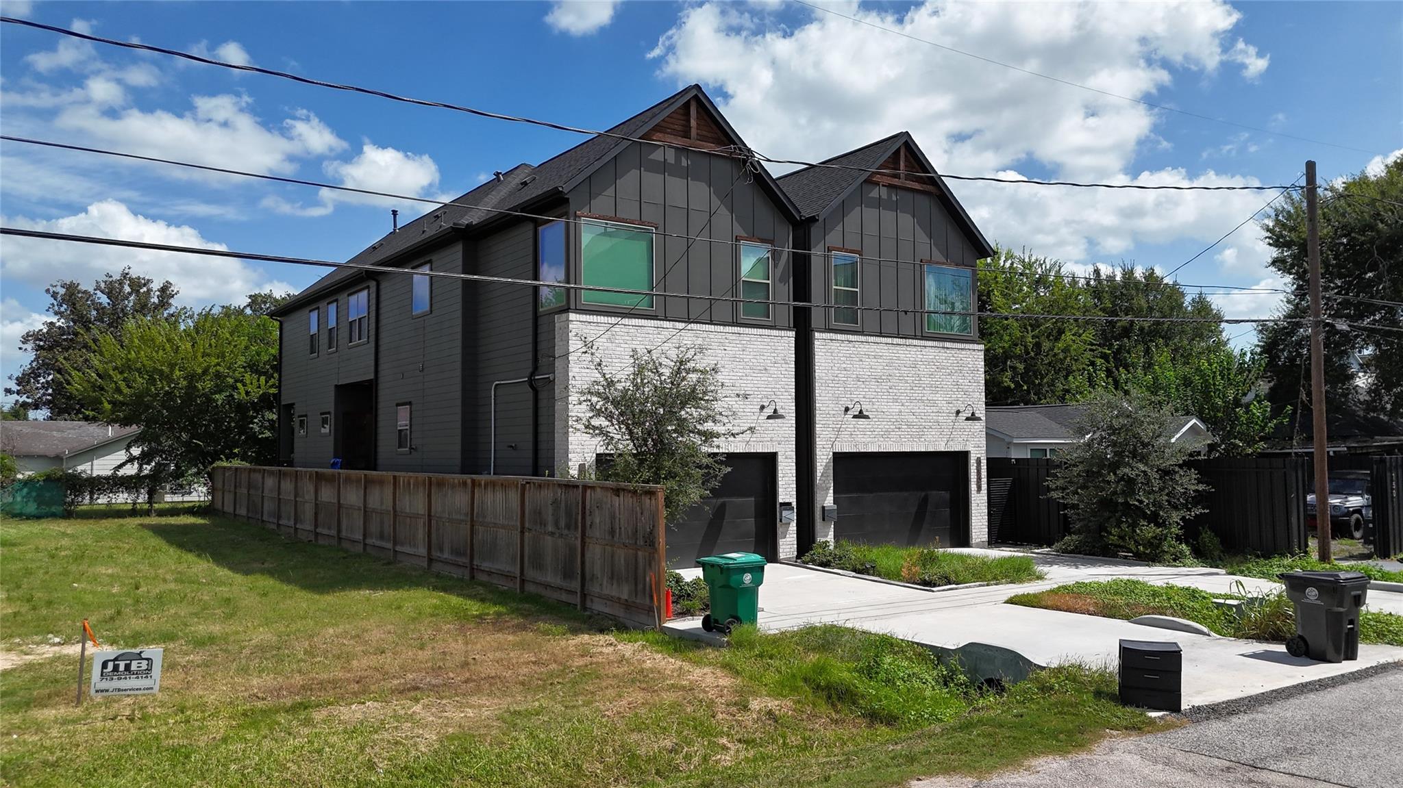 1513-1515 W 24th Street