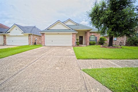 Photo of 8003 Beech Park Lane, Houston, TX 77083 (MLS # 90855539)