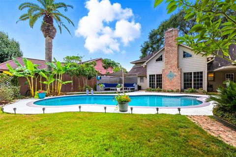 Photo of 15715 Brookvilla Drive, Houston, TX 77059 (MLS # 70952214)