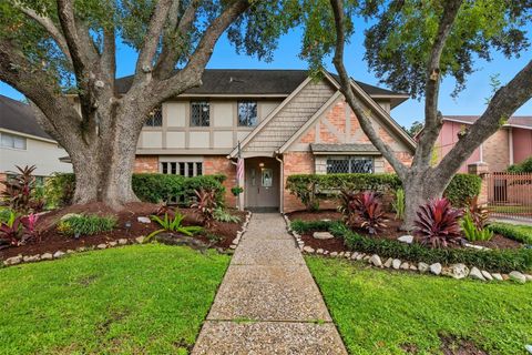 Photo of 15715 Brookvilla Drive, Houston, TX 77059 (MLS # 70952214)