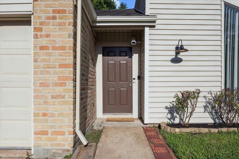 Tiny photo for 12411 Caren Court, Houston, TX 77031 (MLS # 80556071)
