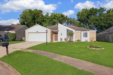 Tiny photo for 12411 Caren Court, Houston, TX 77031 (MLS # 80556071)