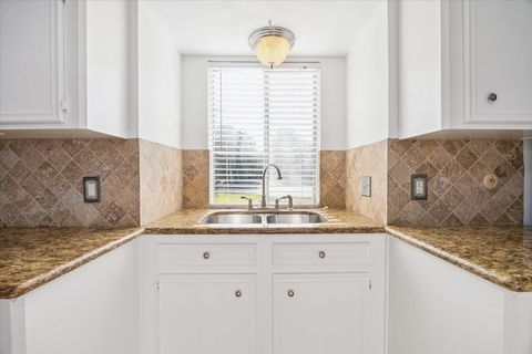 Tiny photo for 12411 Caren Court, Houston, TX 77031 (MLS # 80556071)