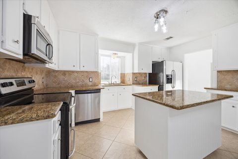 Tiny photo for 12411 Caren Court, Houston, TX 77031 (MLS # 80556071)