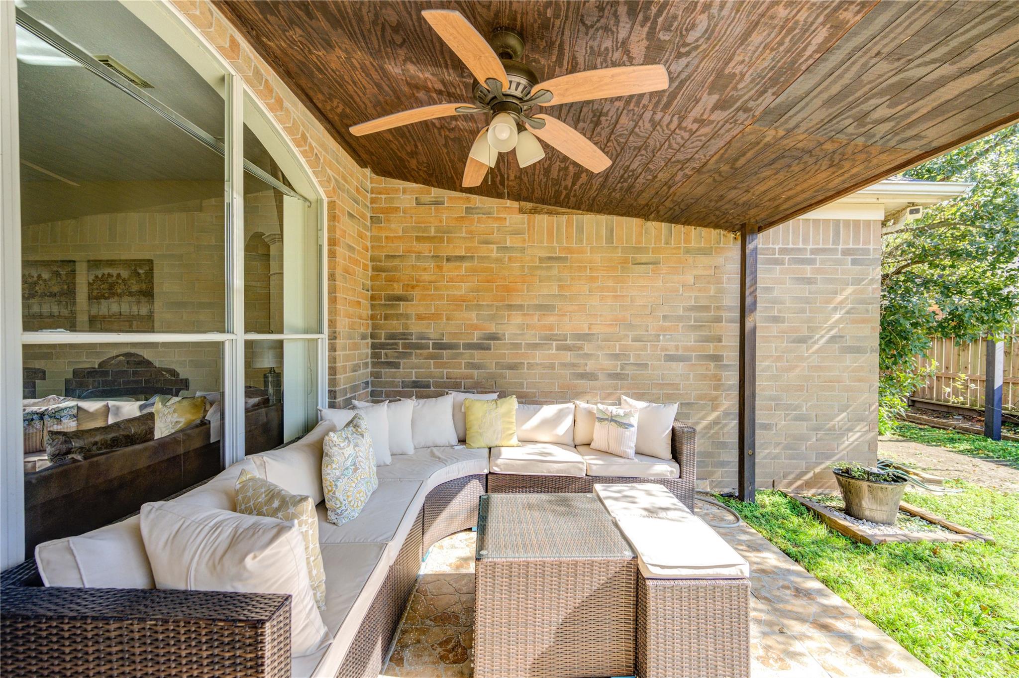 19631 Oakwood Falls Trail