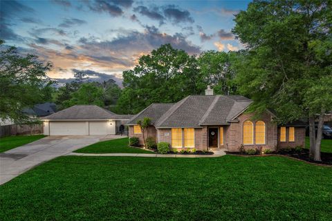 Photo of 764 Forest Lane Drive, Conroe, TX 77302 (MLS # 26366640)