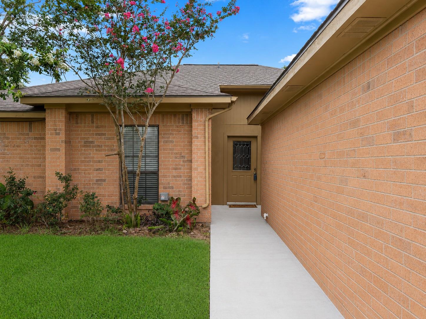 1805 Willow Bend Road