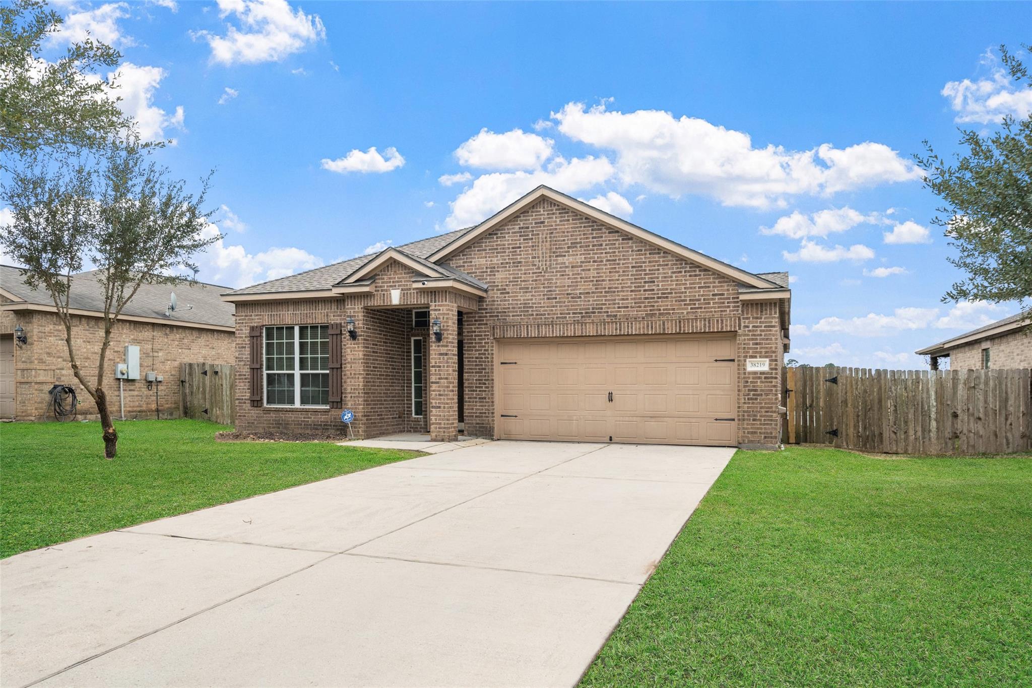 38219 N Lost Creek Boulevard