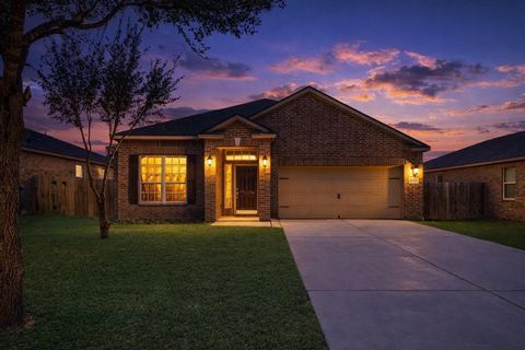Photo of 38219 N Lost Creek Boulevard, Magnolia, TX 77355 (MLS # 47864625)