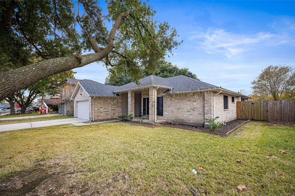 Photo of 1318 Asbury Lane, Deer Park, TX 77536 (MLS # 34938271)