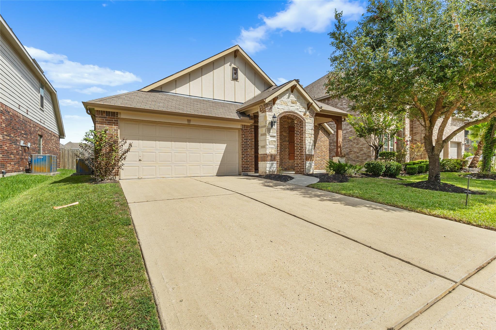 21380 Kings Guild Lane