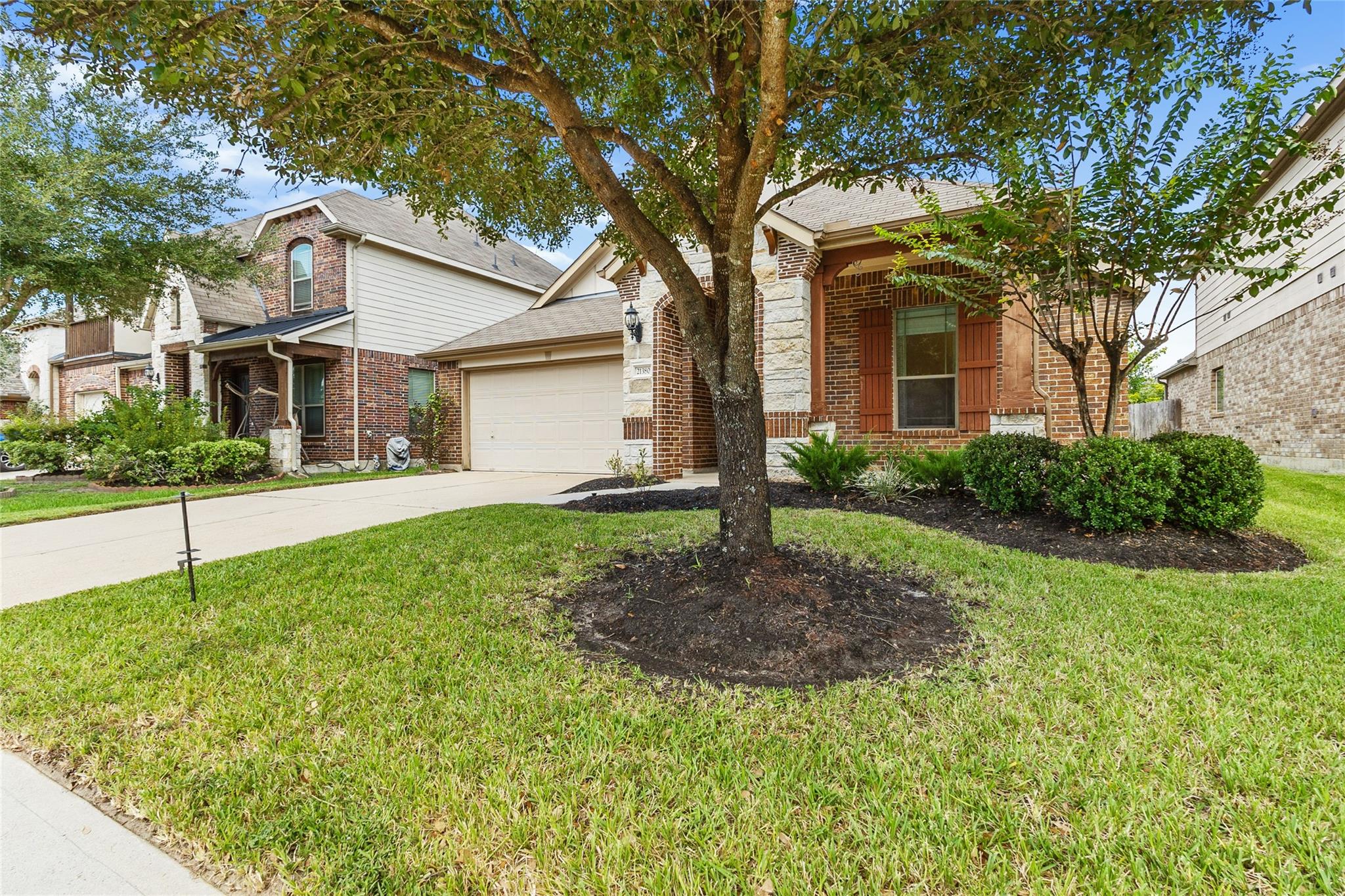 21380 Kings Guild Lane