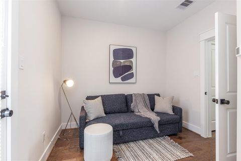 Tiny photo for 605 Middle Street, Houston, TX 77003 (MLS # 38389831)