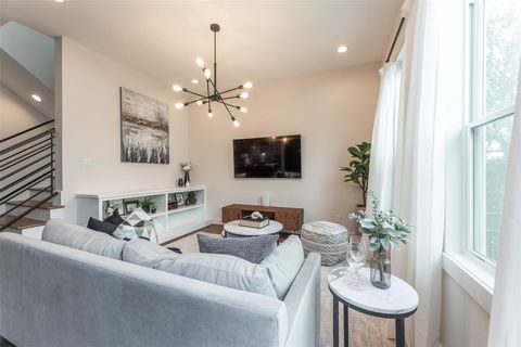 Tiny photo for 605 Middle Street, Houston, TX 77003 (MLS # 38389831)