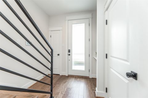 Tiny photo for 605 Middle Street, Houston, TX 77003 (MLS # 38389831)