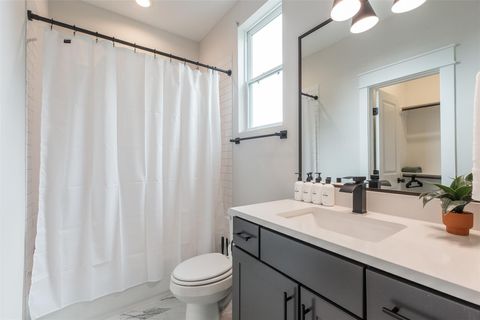 Tiny photo for 605 Middle Street, Houston, TX 77003 (MLS # 38389831)