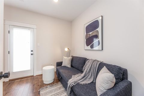 Tiny photo for 605 Middle Street, Houston, TX 77003 (MLS # 38389831)