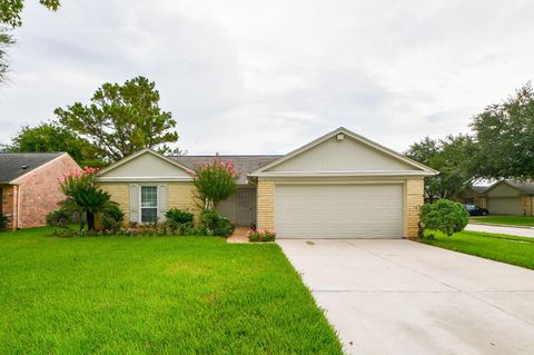 Photo of 3519 Cabin Place, Sugar Land, TX 77479 (MLS # 47223690)