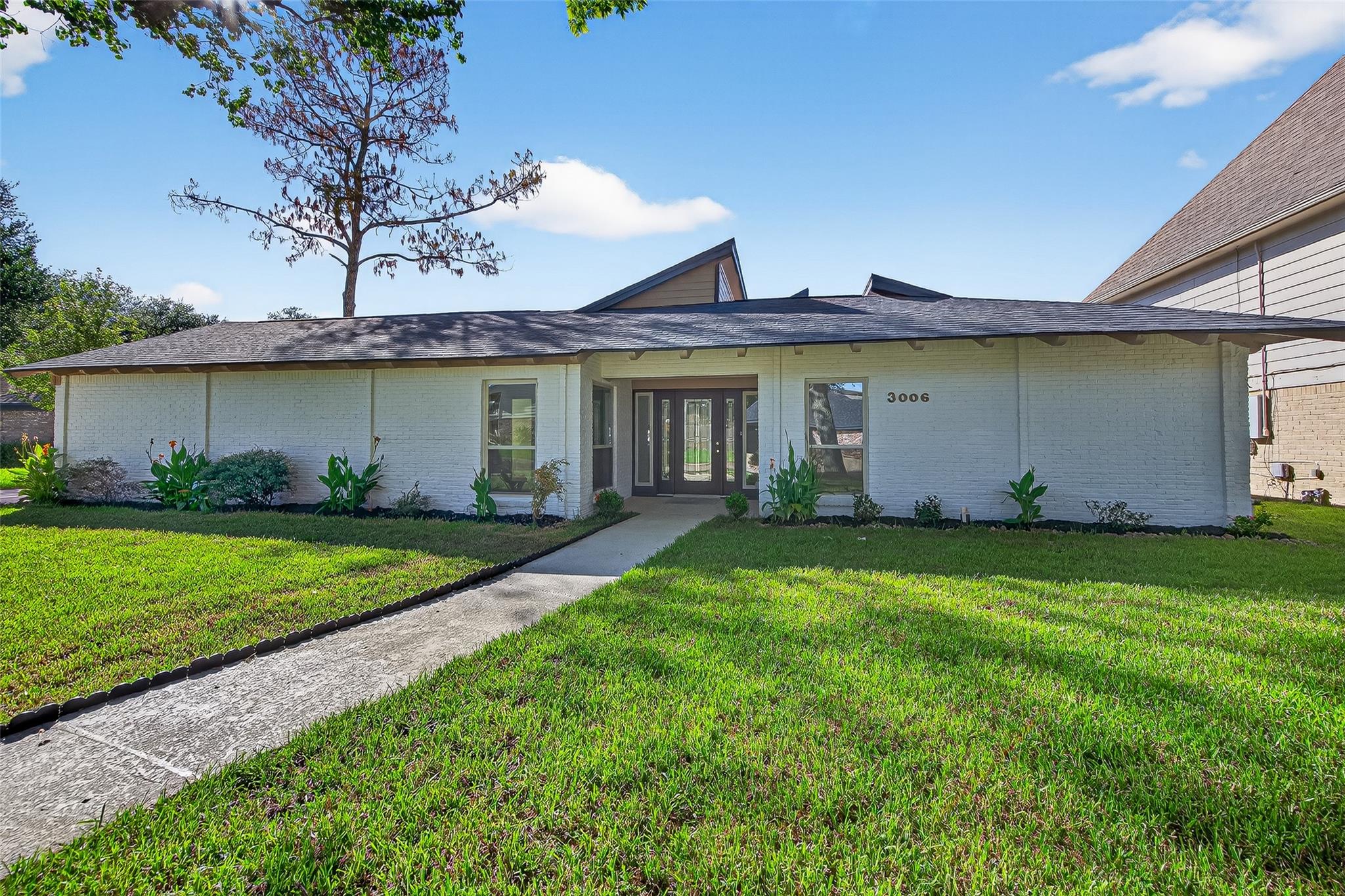 3006 Golden Hills Lane