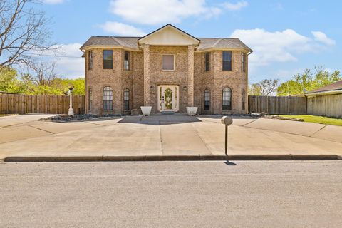 Homes For Sale - 106 Cook Ave<br/> San Patricio County, Odem, TX 78370