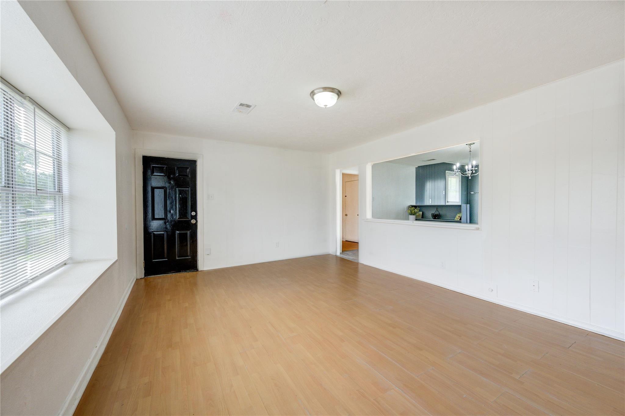 2205 Kingsdale Drive