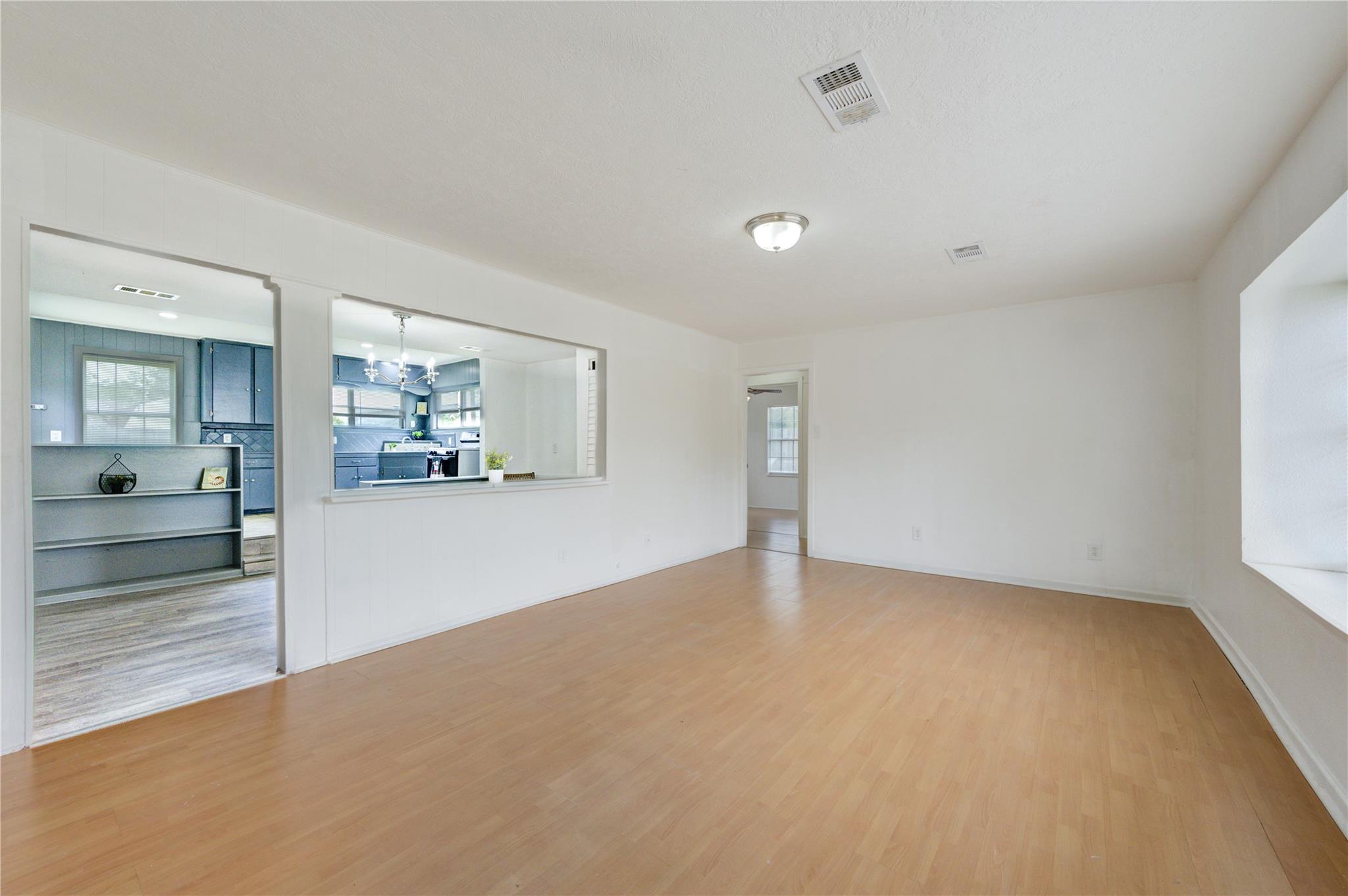 2205 Kingsdale Drive
