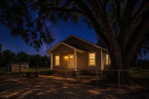 Photo of 7729 Fm 1301, Wharton, TX 77488 (MLS # 54061762)