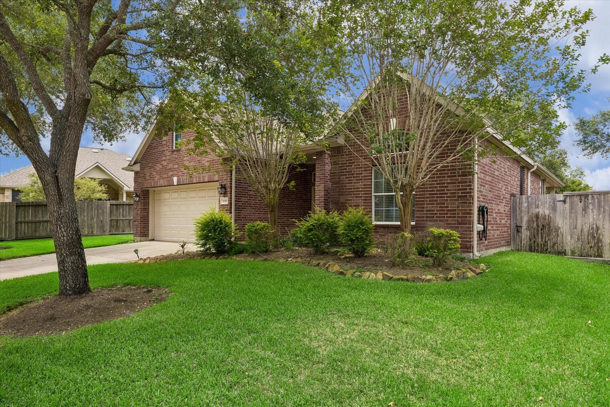 1619 S Lago Vista Drive