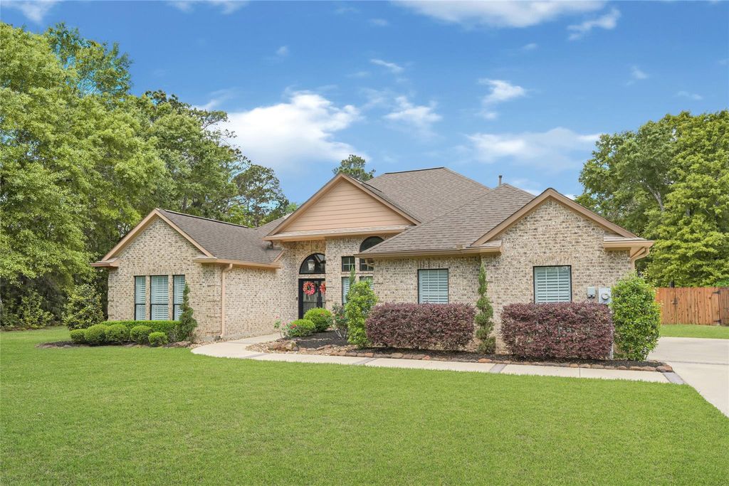 Photo of 19319 Cabango Drive, Porter, TX 77365 (MLS # 82386109)