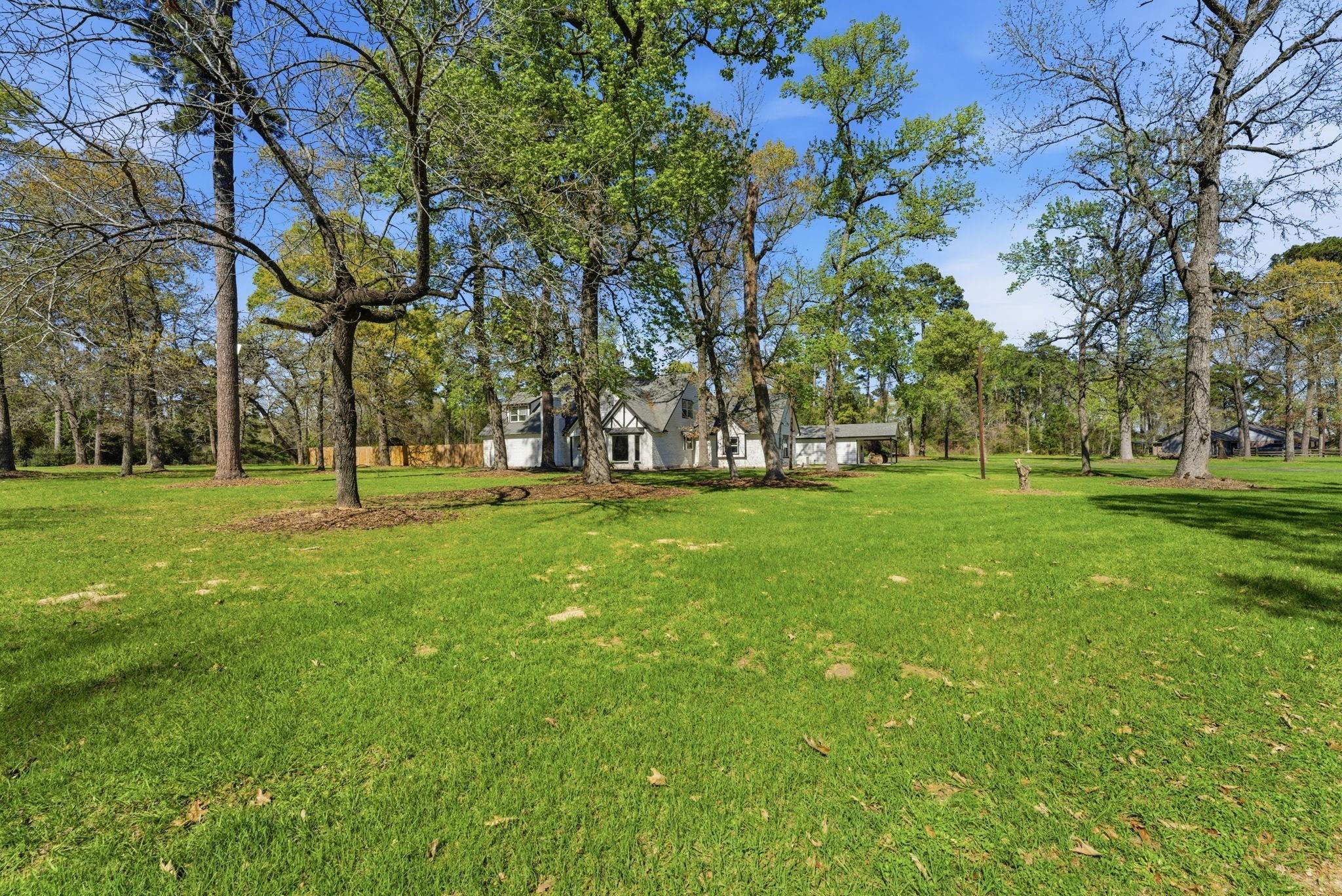8526 Oakwood Drive