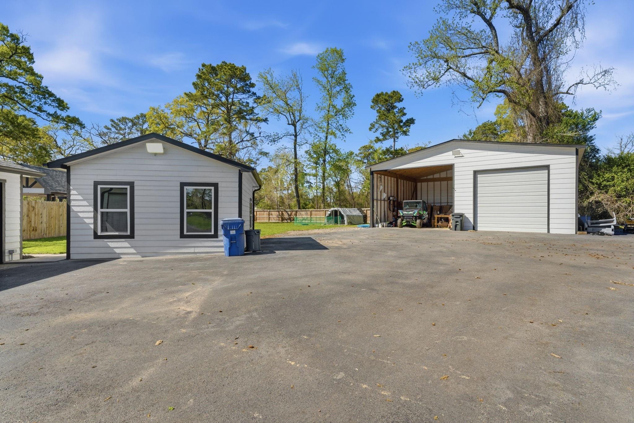 8526 Oakwood Drive