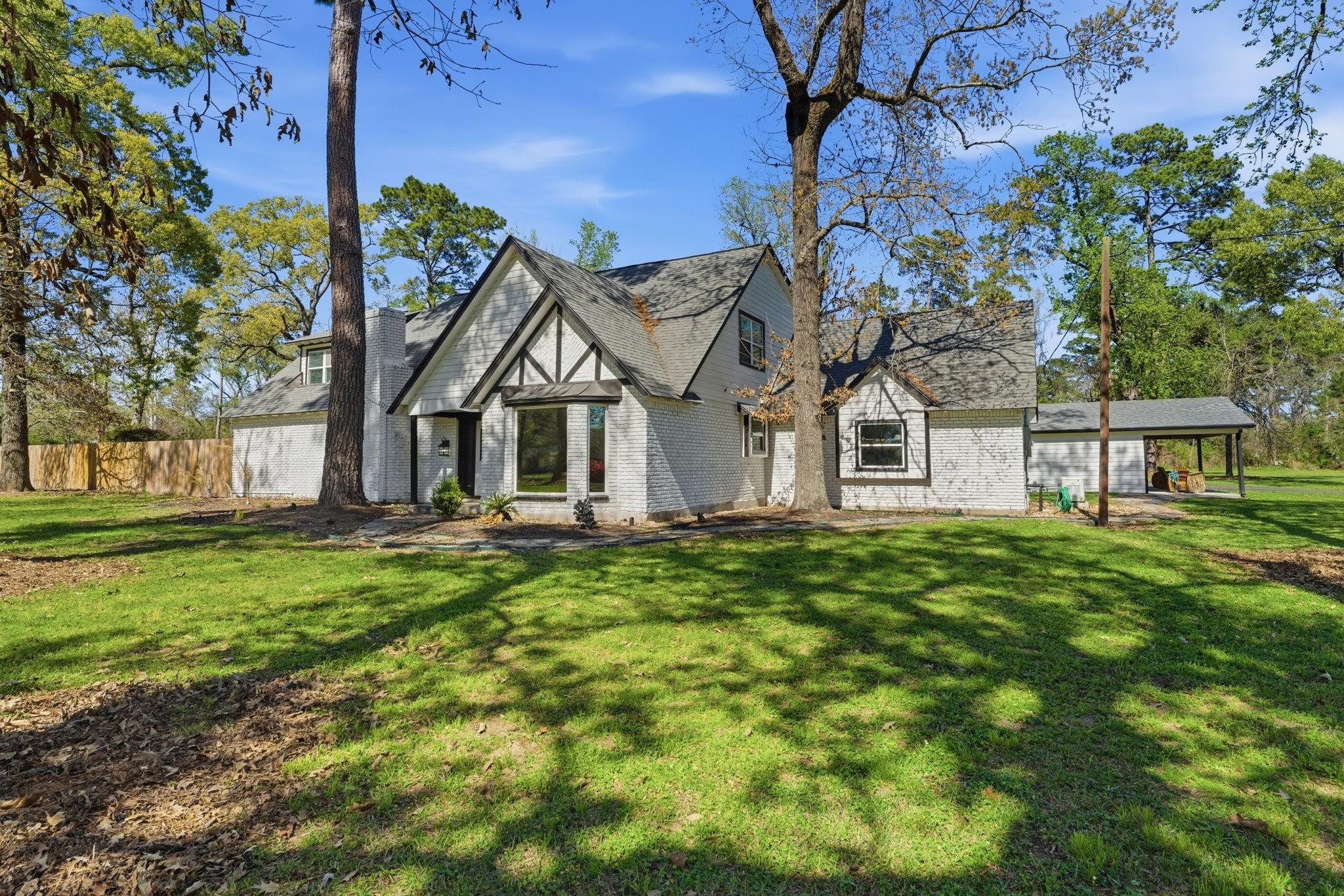 8526 Oakwood Drive