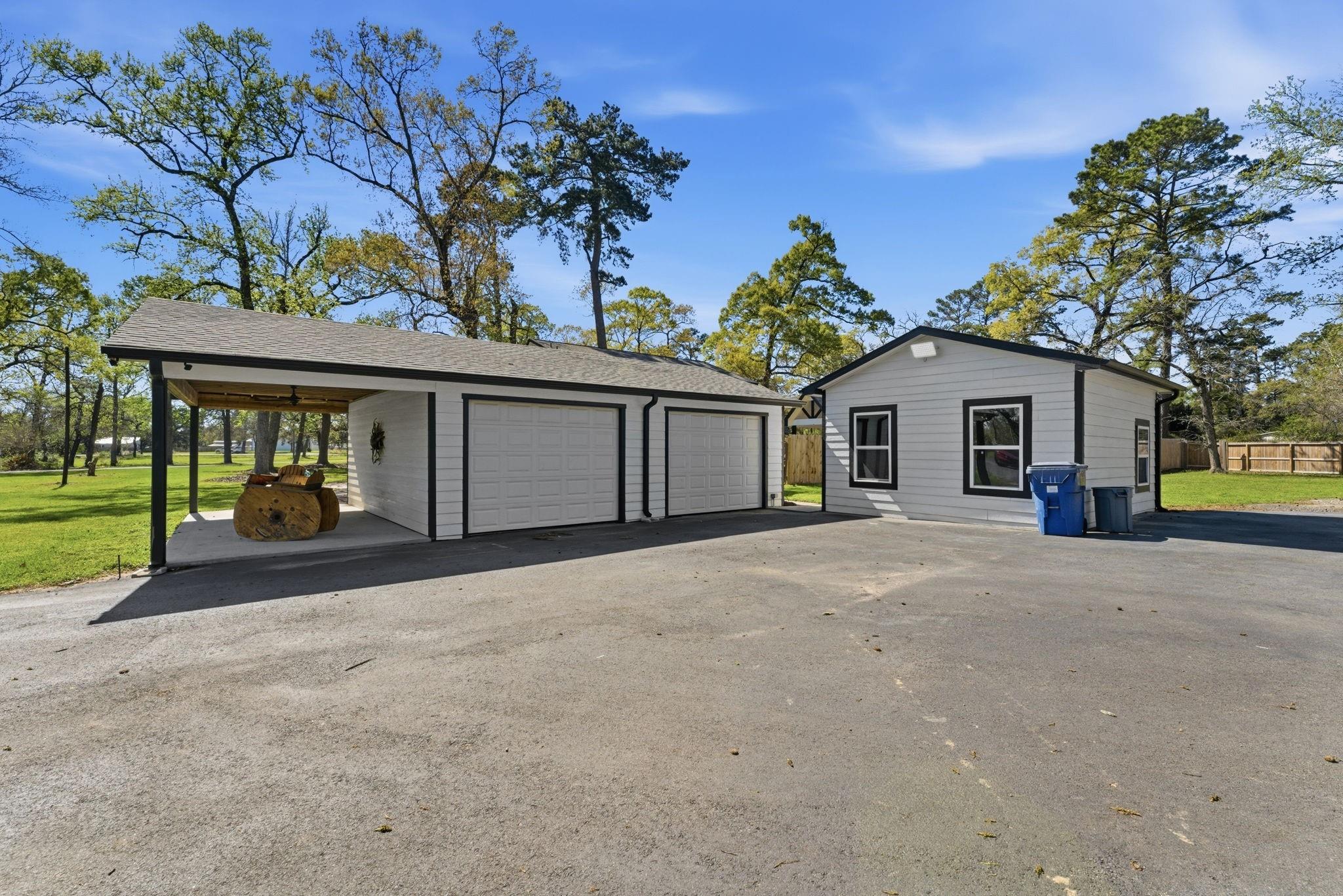 8526 Oakwood Drive